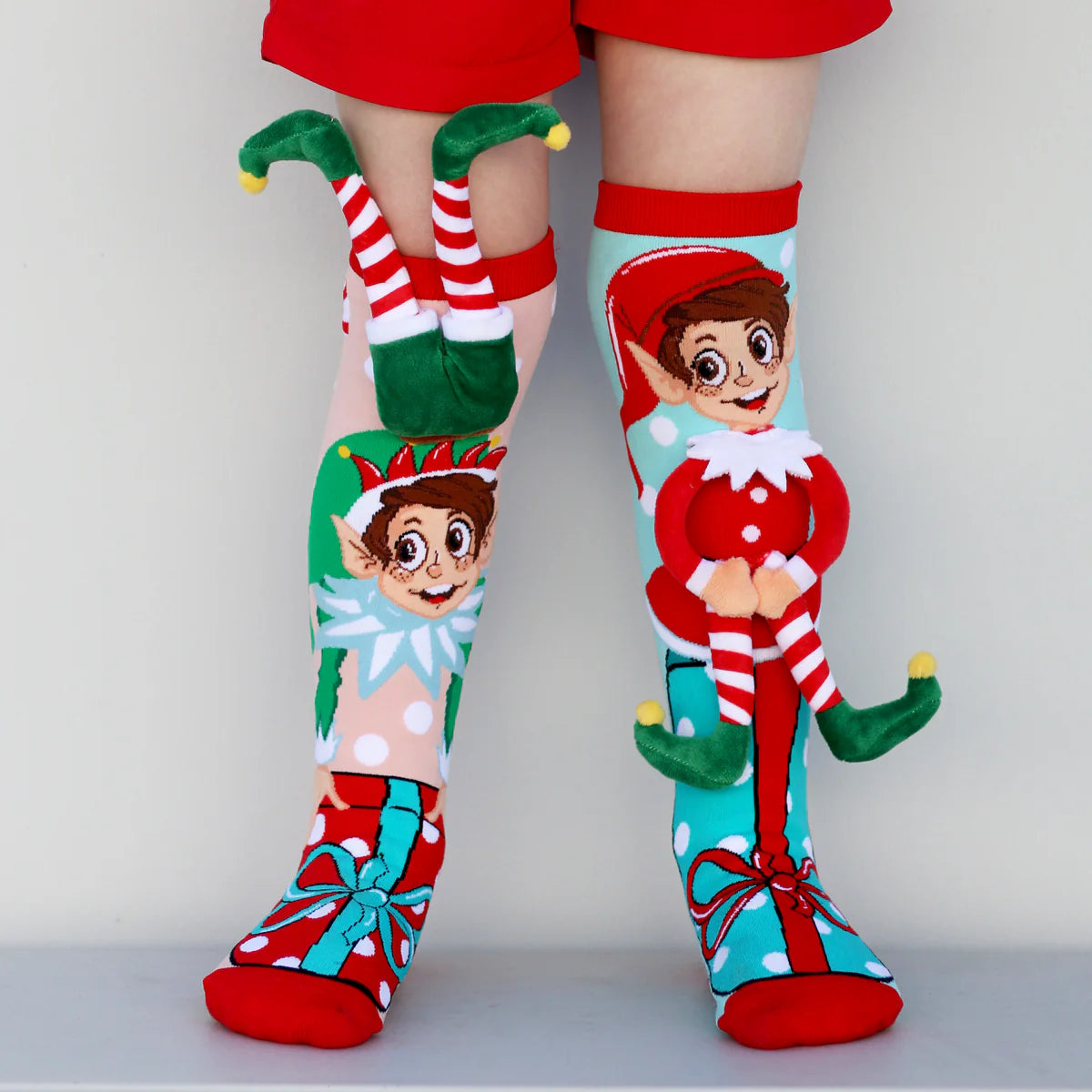 elf on shelf socks madmia