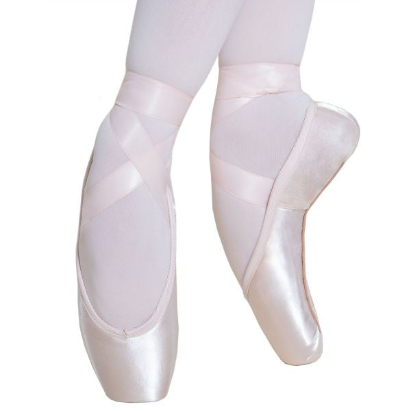 emilia pointe shoes ballet ballerina dance ballet school 