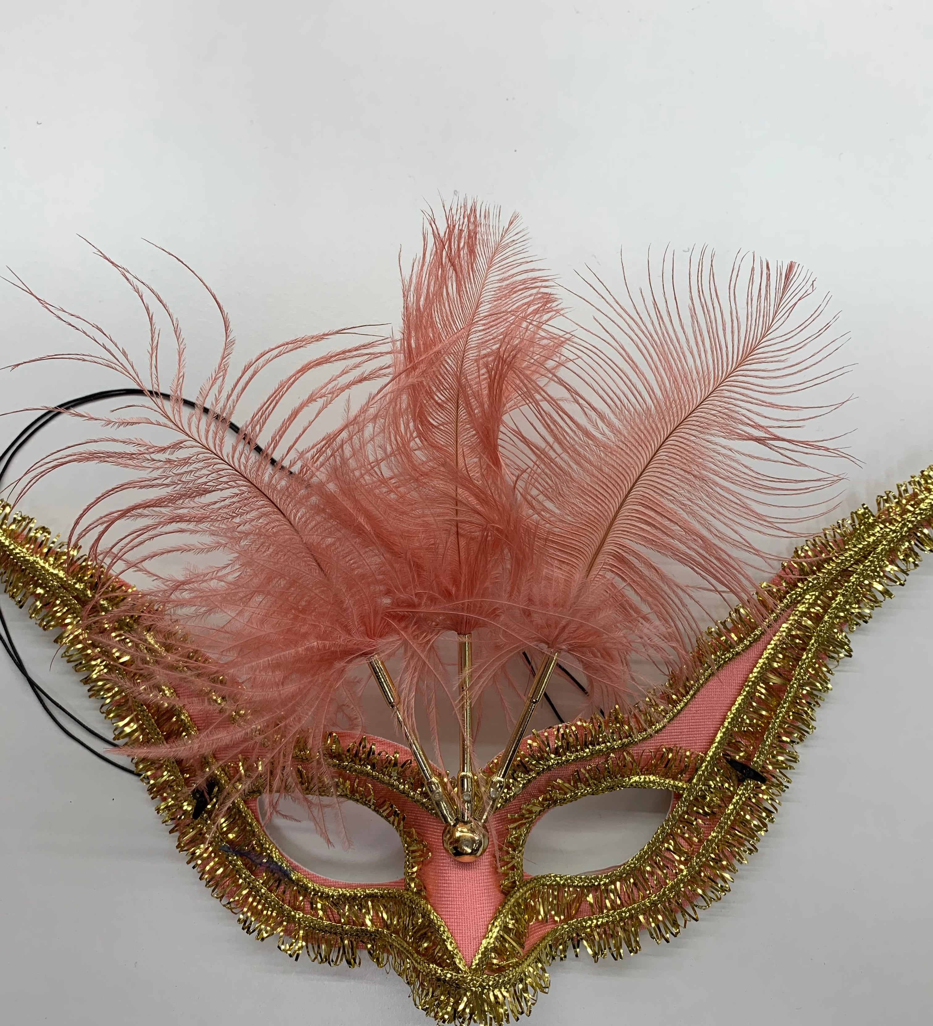 masquerade-mask-pink-gold Party costume