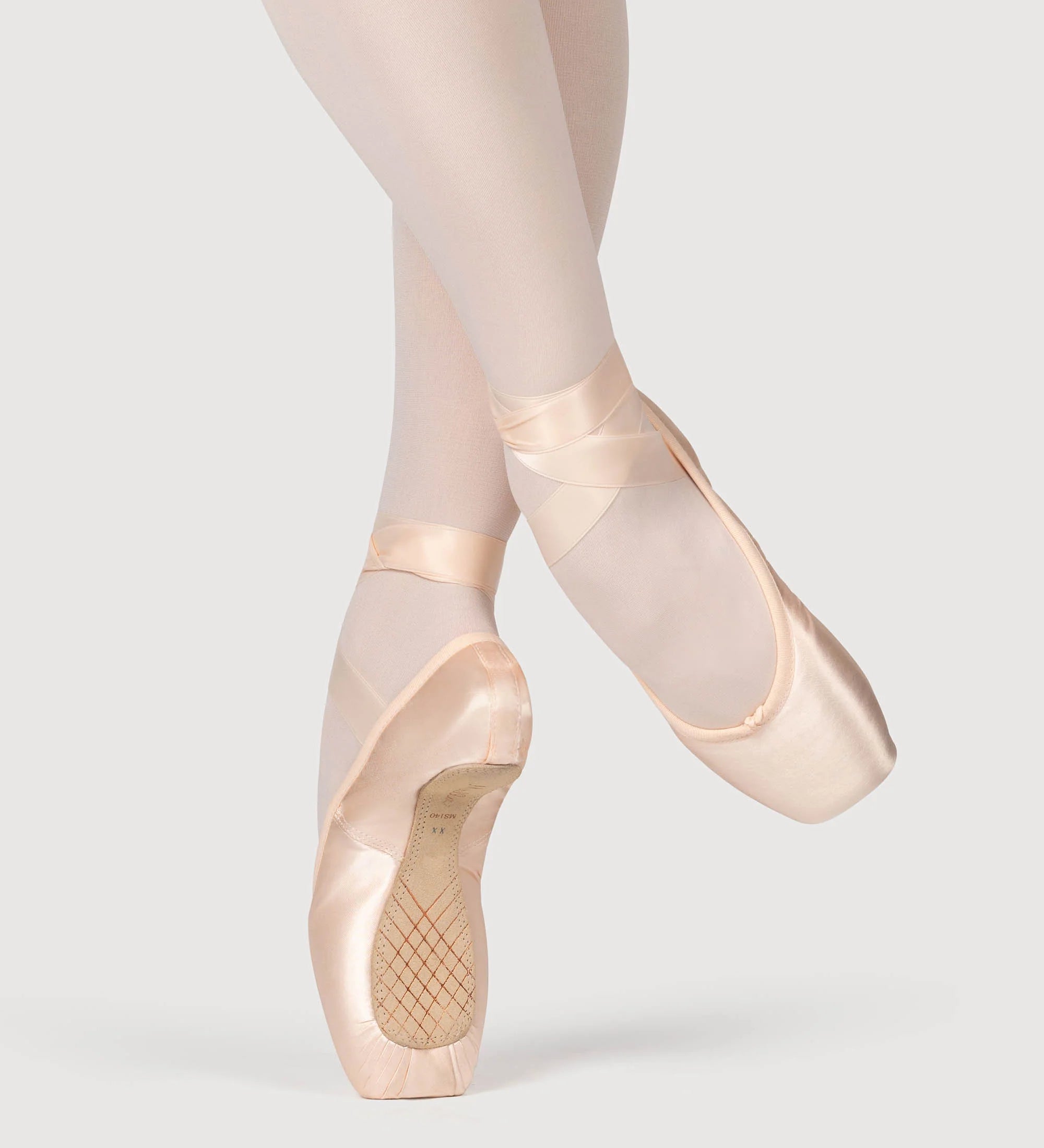 bloch mirage whisper satin pointe shoe