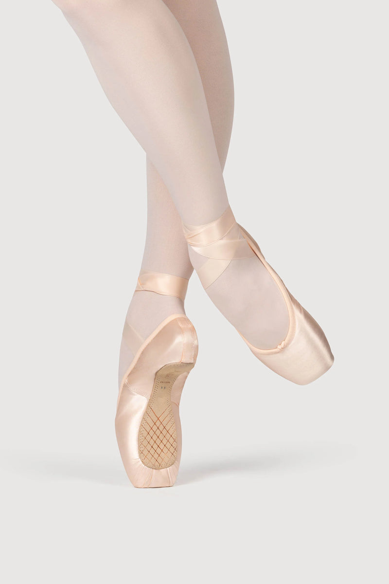 bloch mirage whisper satin pointe shoe