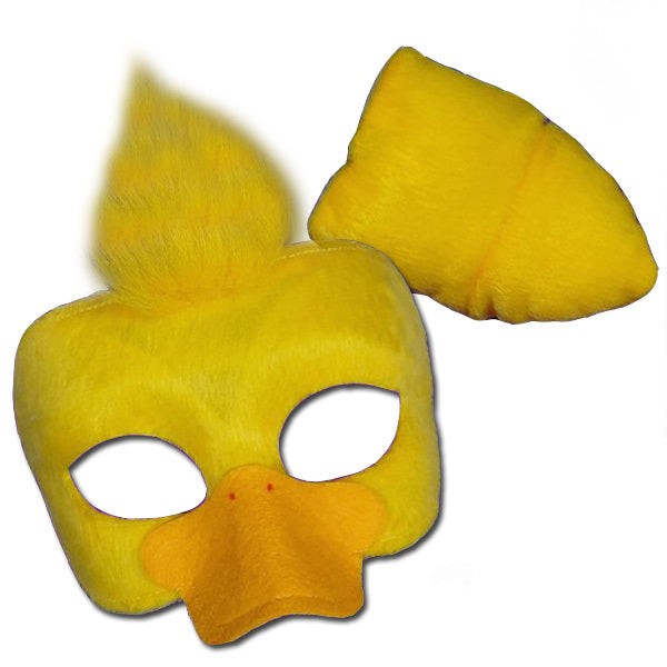Ruffle some feathers with this deluxe duck mask and tail set, the cutest costume addition. Includes: one Duck mask and tail.