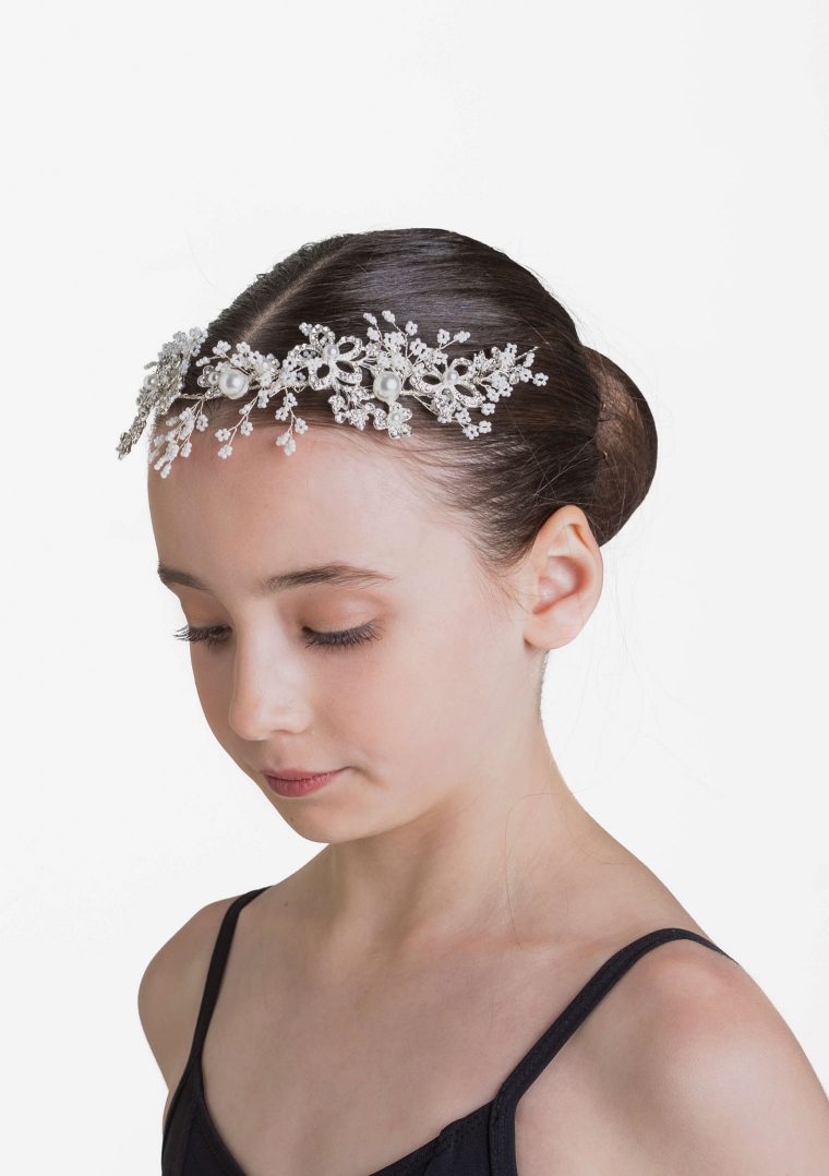 Malleable headband with pearls, diamantes and beads