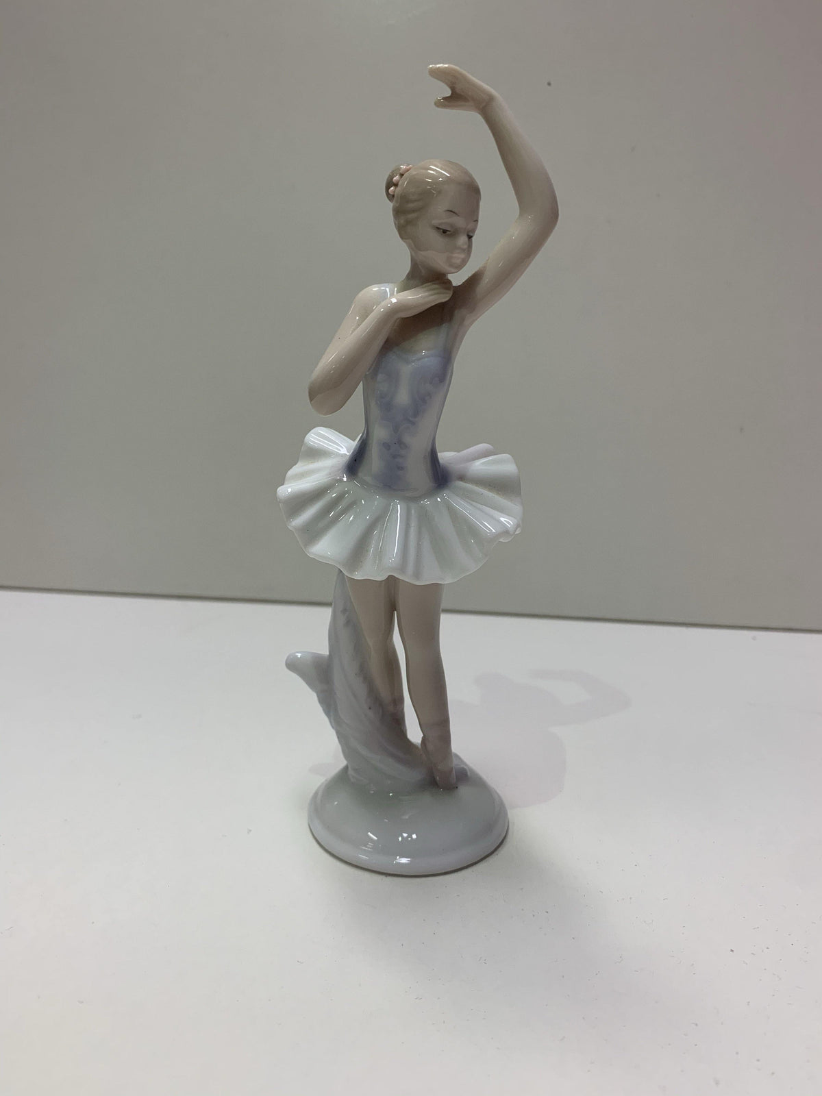Figurines - Pirouette  Dancewear Australia